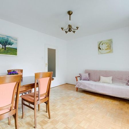 Spacious Apartment In Green Location Warschau Buitenkant foto